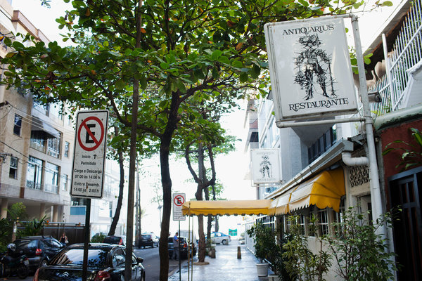 Restaurante Antiquarius, Rio de Janeiro by Lalo de Almeida, NYT