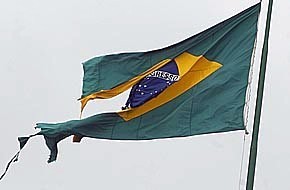 Bandeira Brasil rasgada 2