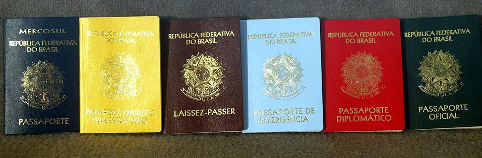 Diferentes passaportes emitidos pelo Brasil: comum, laissez-passer, de emergência, diplomático, oficial
