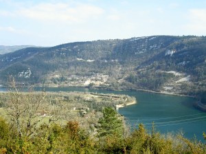 Braço da Represa de Chambod, França em tempos normais