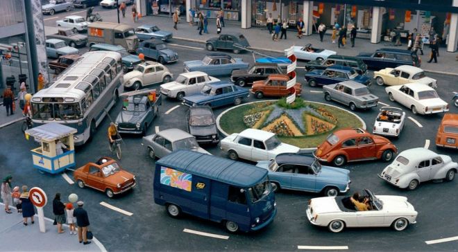 Playtime - cena da rotatória Clique para ampliar